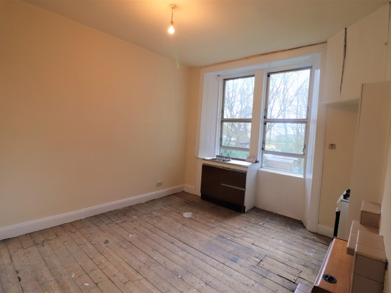 1/2, 10 Dairsie Street, G44 3EH, GLASGOW