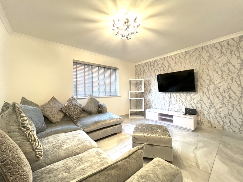 Dyke Street, Baillieston, Glasgow, G69 6DZ
