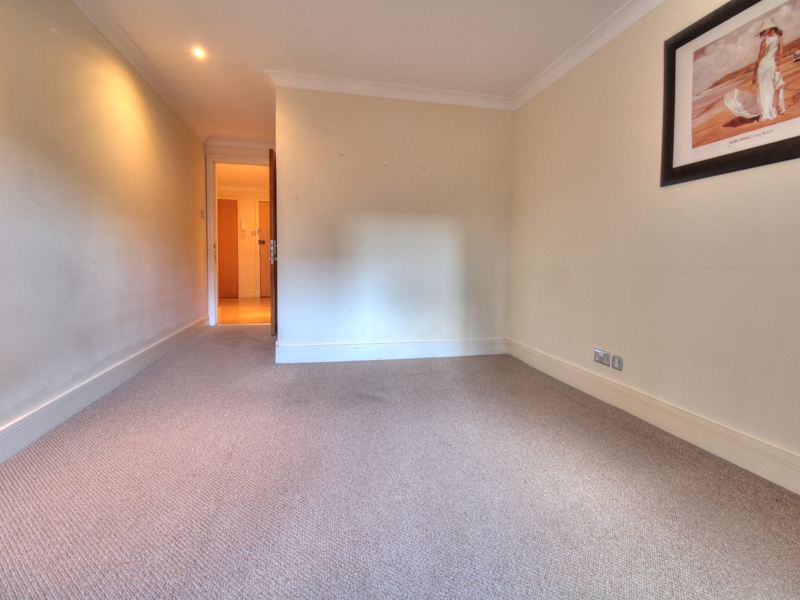 Argyle Street, Glasgow, G2 8NE