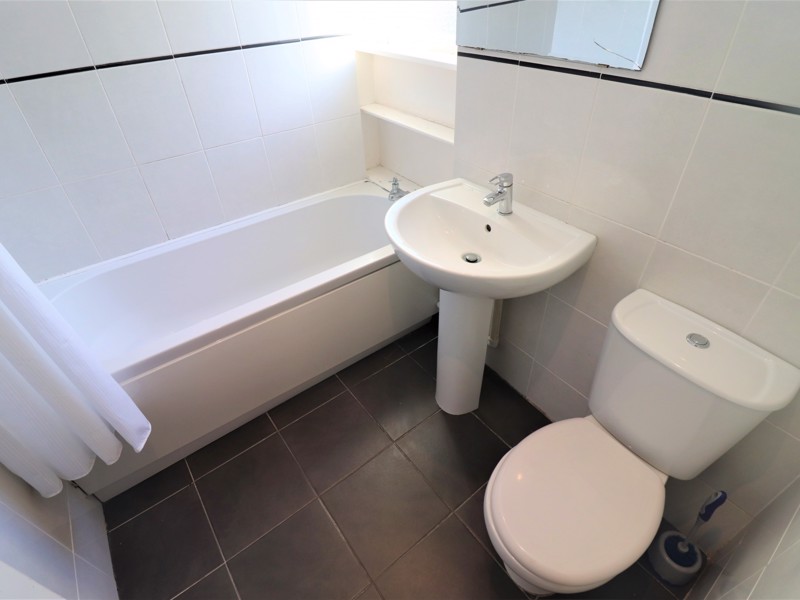 27 Castlemilk Crescent, ,   G44 5PJ, GLASGOW