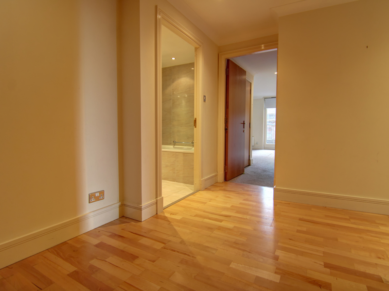 Argyle Street, Glasgow, G2 8NE