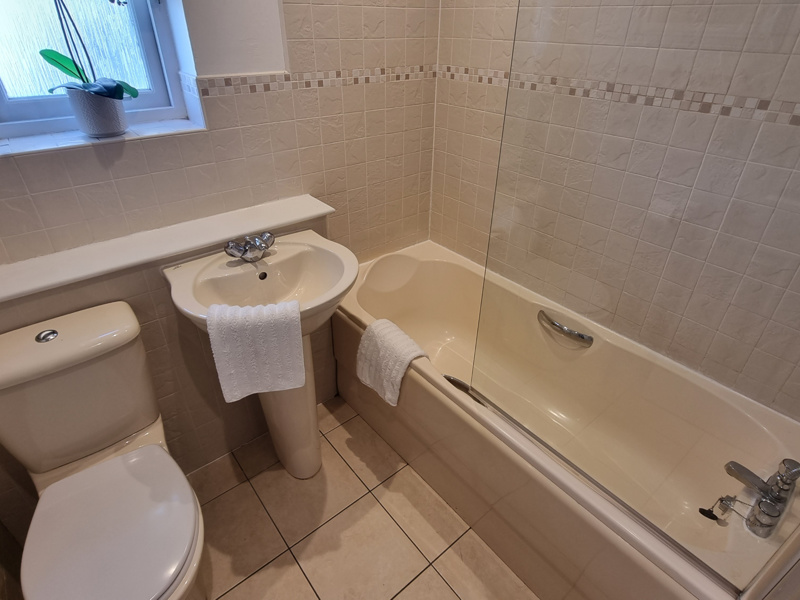 Kingsbridge Park Gardens, GLASGOW, G44 4JG