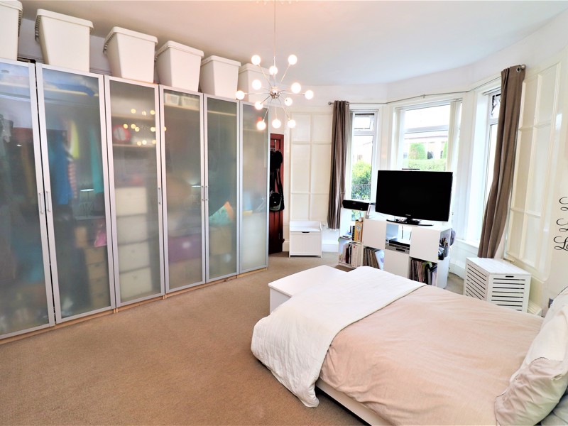 Victoria Road, KIRKCALDY, KY1 1DS