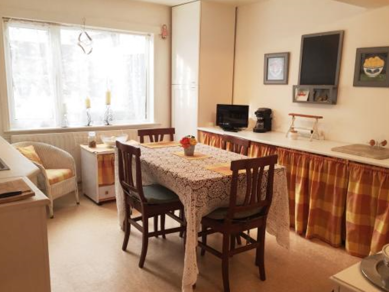 Meadowhead Cottage, 33 Burrell Street,   PH7 4DT, Crieff