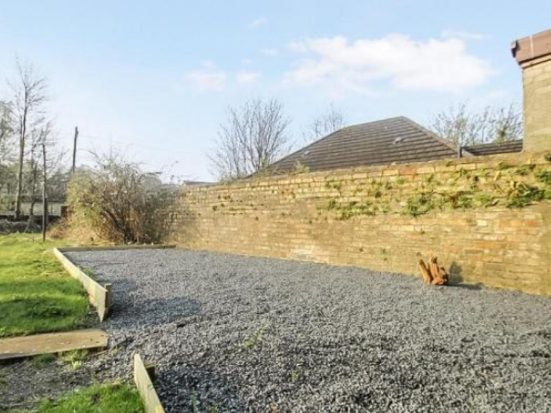 0/1, 7 Mains Road,   KA15 2AF, Beith