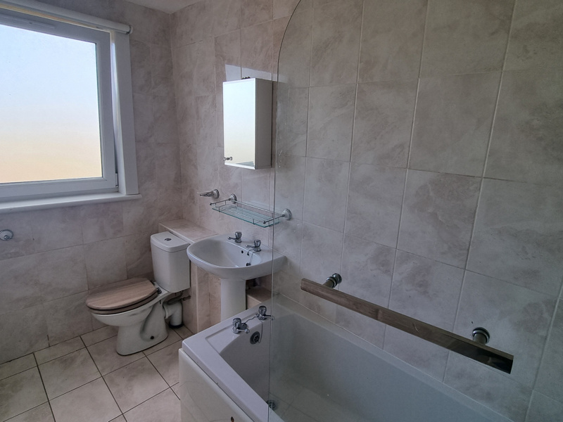 Falkland Drive, East Kilbride, GLASGOW, G74 1EL