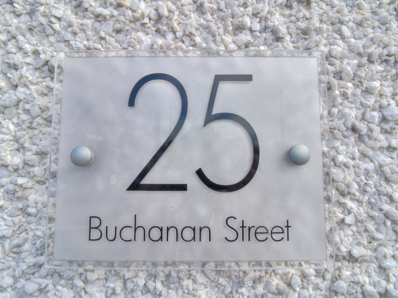 Buchanan Street, JOHNSTONE, 