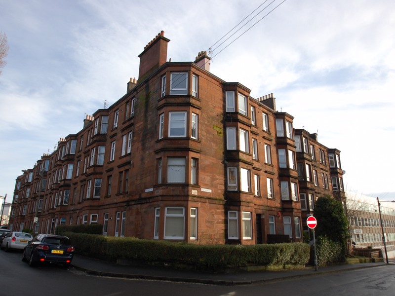 2/3, 56 Eastwood Avenue,  Shawlands G41 3NS, GLASGOW