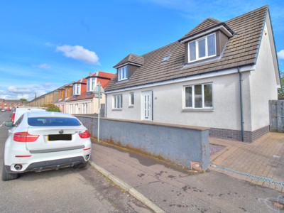 Buchanan Street, JOHNSTONE,